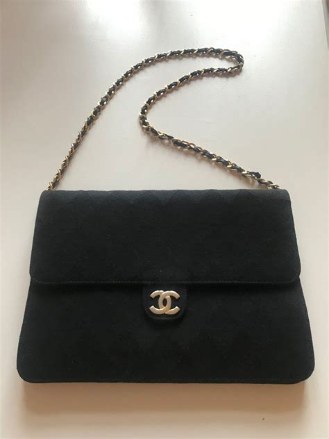 chanel vintage clutch